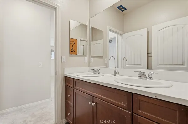$959,900 | 24208 Via Perla, Valencia, CA 91354
