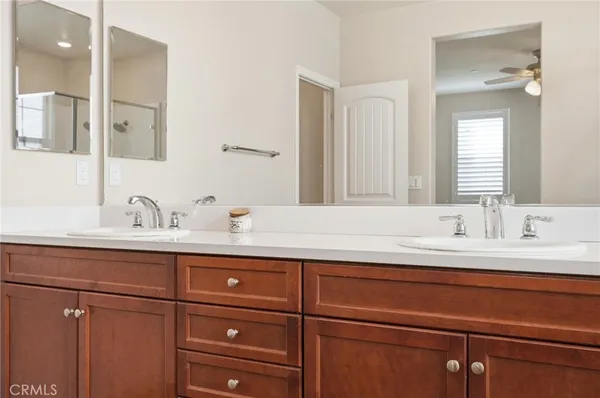 $959,900 | 24208 Via Perla, Valencia, CA 91354