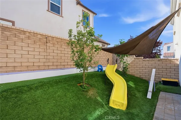 $959,900 | 24208 Via Perla, Valencia, CA 91354