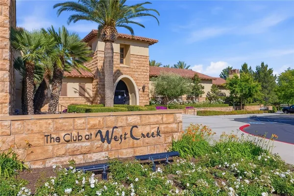 $959,900 | 24208 Via Perla, Valencia, CA 91354