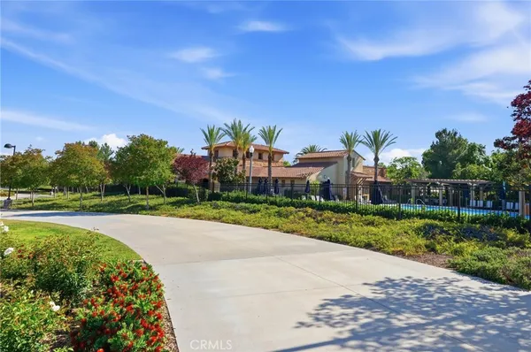 $959,900 | 24208 Via Perla, Valencia, CA 91354