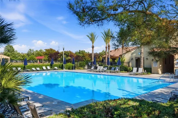 $959,900 | 24208 Via Perla, Valencia, CA 91354