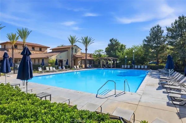 $959,900 | 24208 Via Perla, Valencia, CA 91354