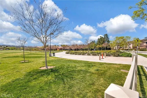$959,900 | 24208 Via Perla, Valencia, CA 91354
