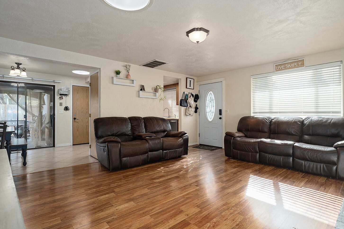 3063 Delta Waters Road Medford, OR 97504 - Photo 5 of 18 DeltaWaters011 copy