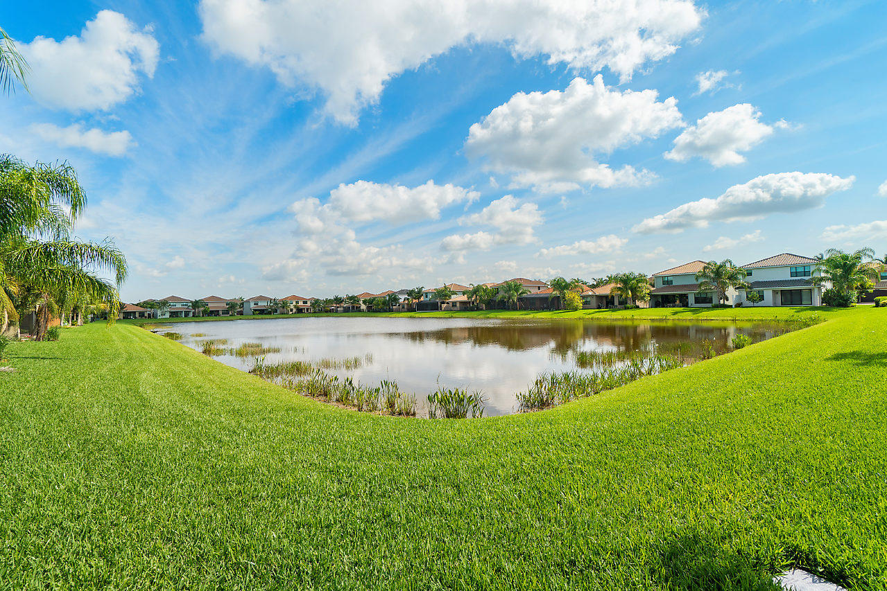 8107 Baltic Amber Road Delray Beach, FL 33446 - Photo 20 of 21 030-8107BalticAmberRd-DelrayBeach-FL-sma