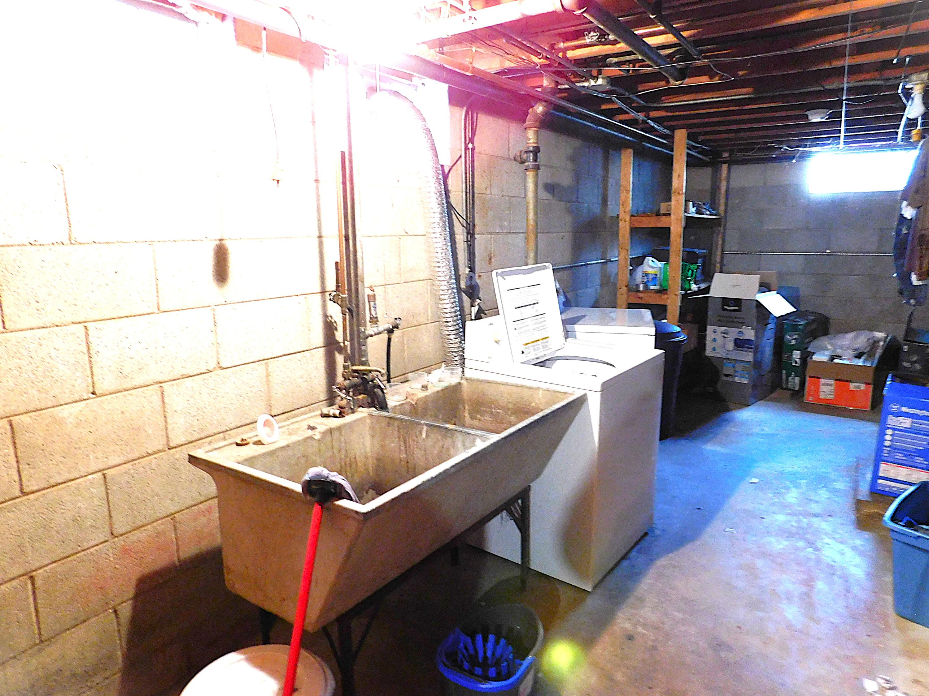 3350 North 60th Street, Unit 3352 Milwaukee, WI 53216 - Photo 25 of 26 Laundry room 2