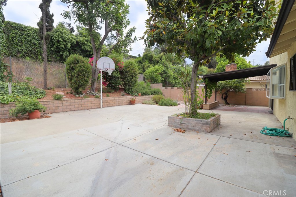 231 Ellingbrook Drive Montebello, CA 90640 - Photo 18 of 23