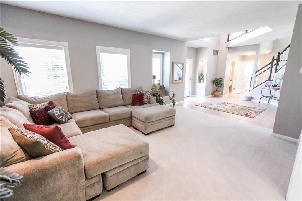 7620 Knapp Road Indianapolis, IN 46259 - Photo 9 of 48 Gallery Image 9