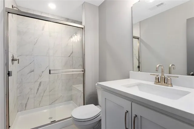 $594,900 | 820 Southeast Partridge Lane, Blue Springs, MO 64014