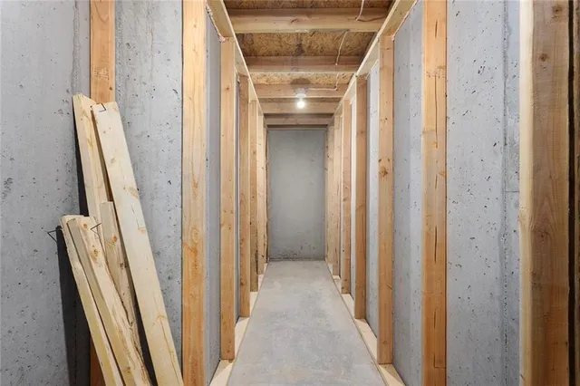 $594,900 | 820 Southeast Partridge Lane, Blue Springs, MO 64014