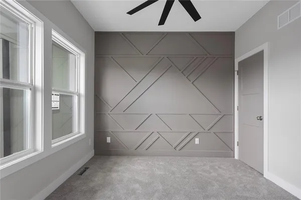 $589,900 | 820 Southeast Partridge Lane, Blue Springs, MO 64014