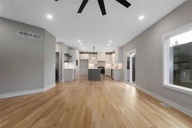 $594,900 | 820 Southeast Partridge Lane, Blue Springs, MO 64014