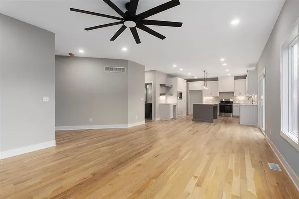 $589,900 | 820 Southeast Partridge Lane, Blue Springs, MO 64014