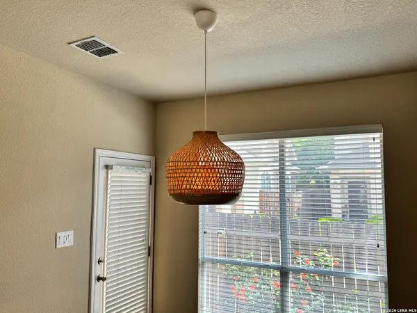 $1,900 | 12416 Abbey Park, San Antonio, TX 78249