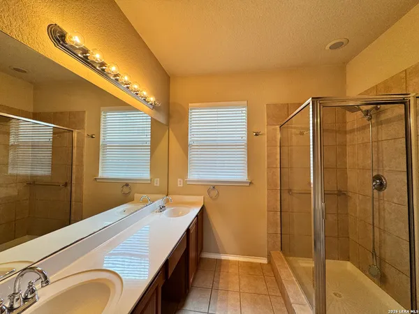 $1,900 | 12416 Abbey Park, San Antonio, TX 78249