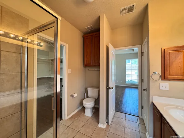 $1,900 | 12416 Abbey Park, San Antonio, TX 78249