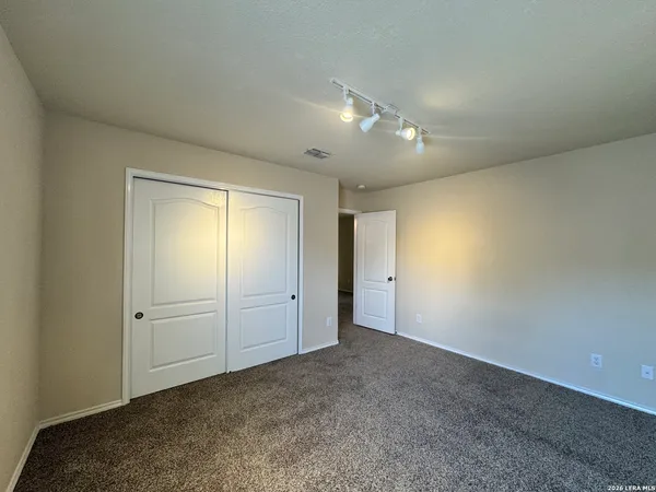 $1,900 | 12416 Abbey Park, San Antonio, TX 78249