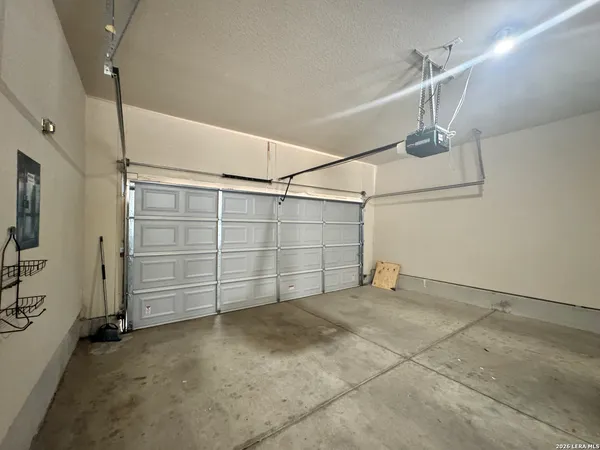 $1,900 | 12416 Abbey Park, San Antonio, TX 78249