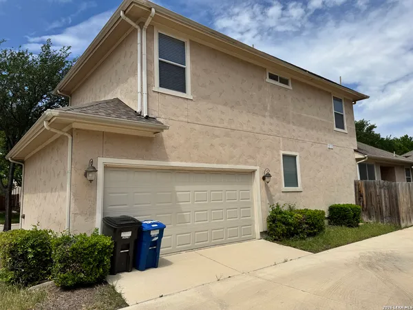 $1,900 | 12416 Abbey Park, San Antonio, TX 78249