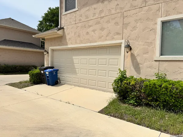 $1,900 | 12416 Abbey Park, San Antonio, TX 78249