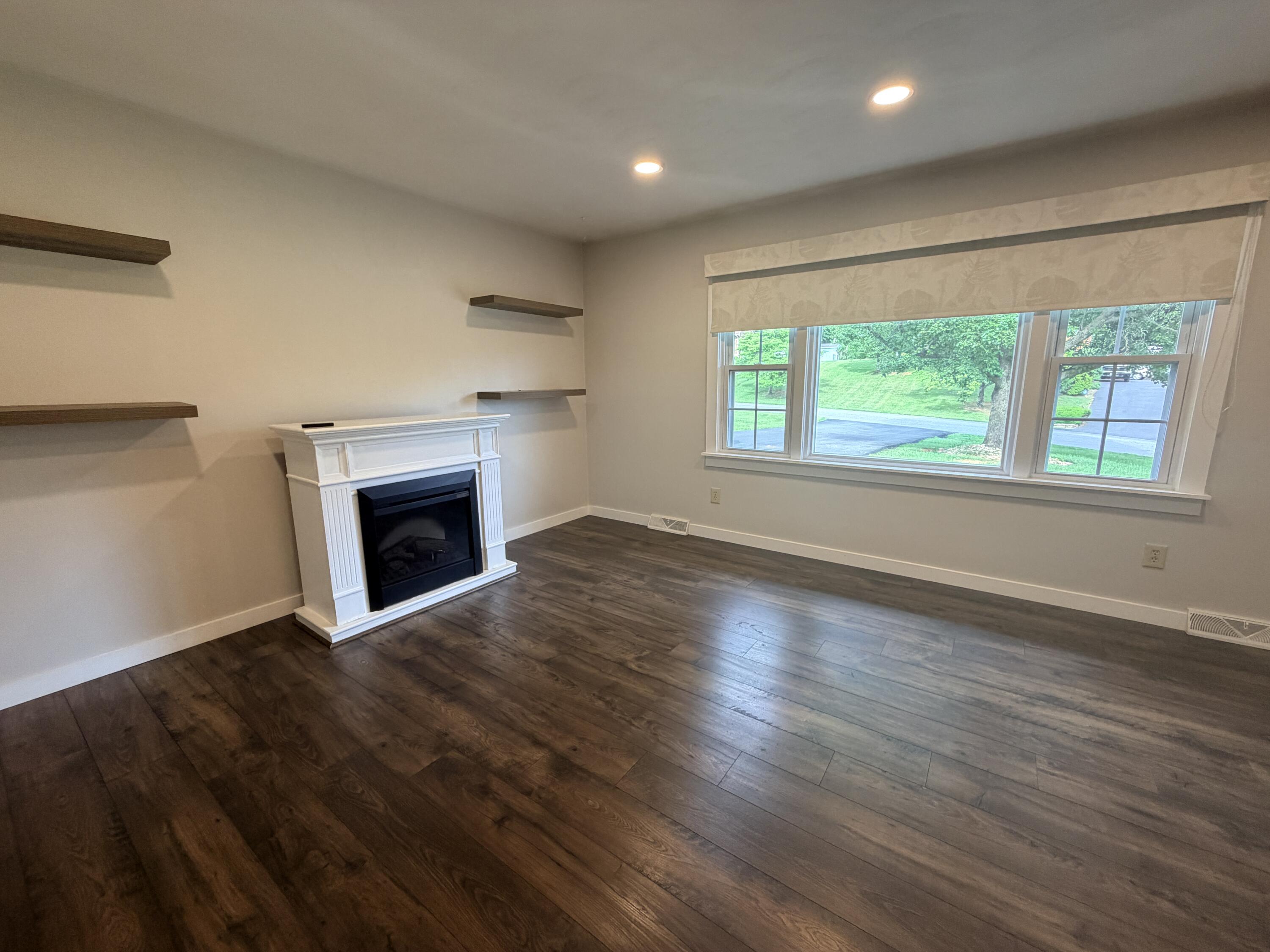116 Old Brook Road Vinton, VA 24179 - Photo 11 of 21 IMG_4548
