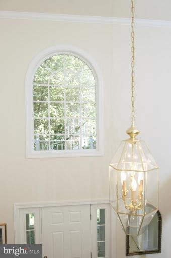 3731 North Glebe Road Arlington, VA 22207 - Photo 26 of 27 a front view of a livingroom with table and window