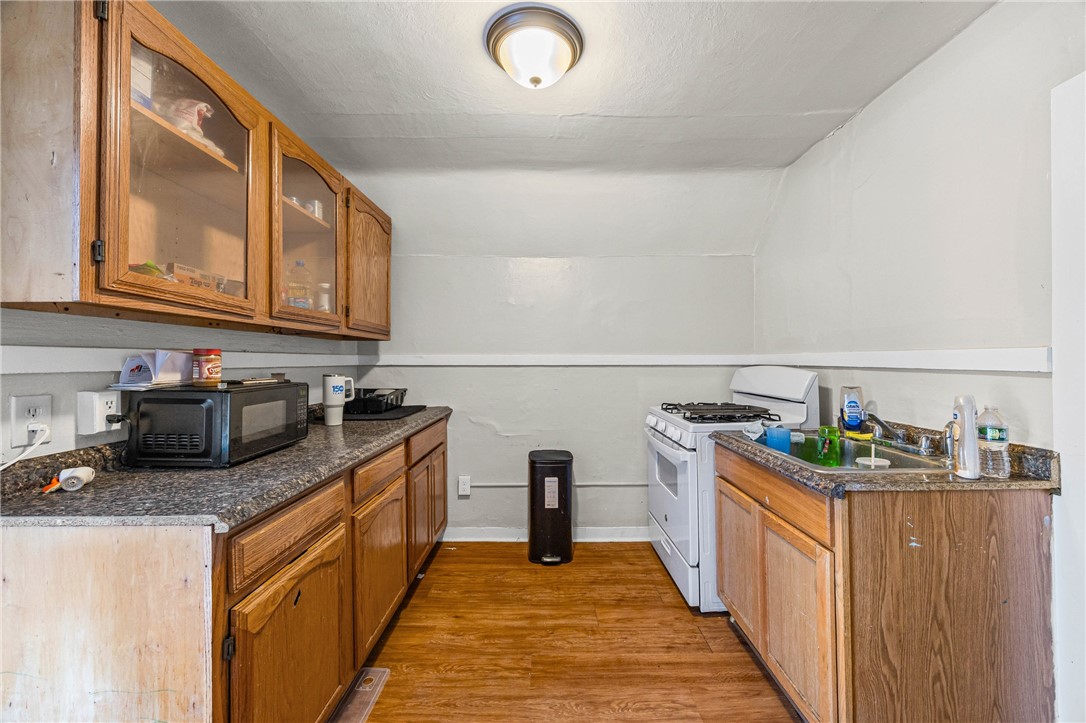 152 Driving Park Avenue Rochester, NY 14613 - Photo 19 of 30