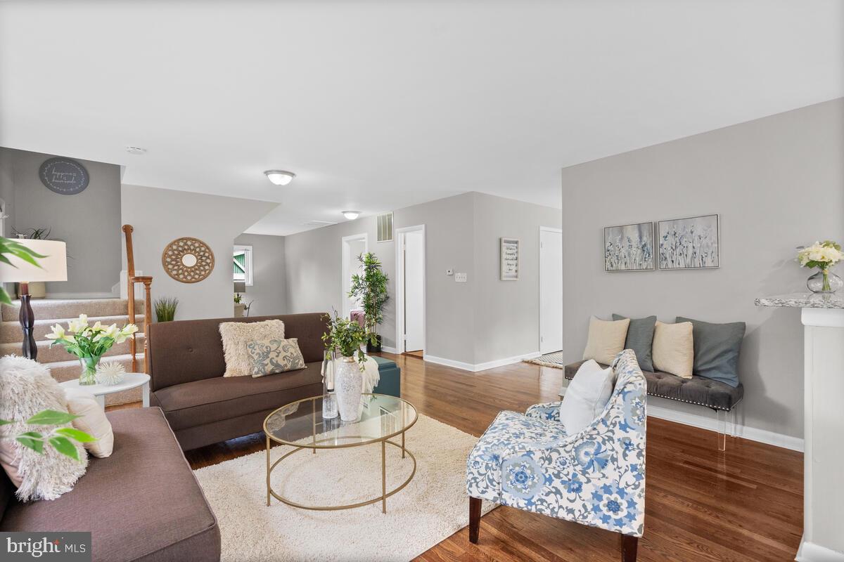 1404 Morningside Drive Silver Spring, MD 20904 - Photo 11 of 43 Living Room
