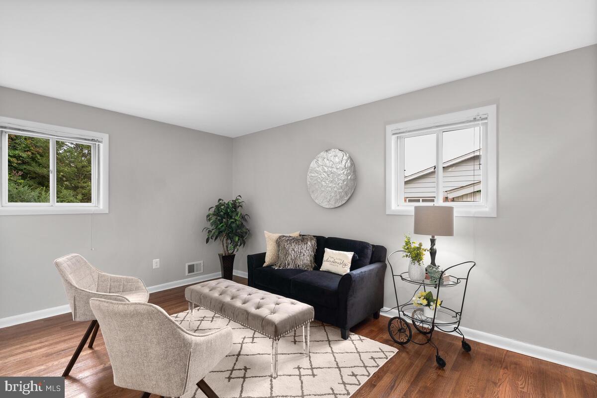 1404 Morningside Drive Silver Spring, MD 20904 - Photo 13 of 43 Main Level Sitting area