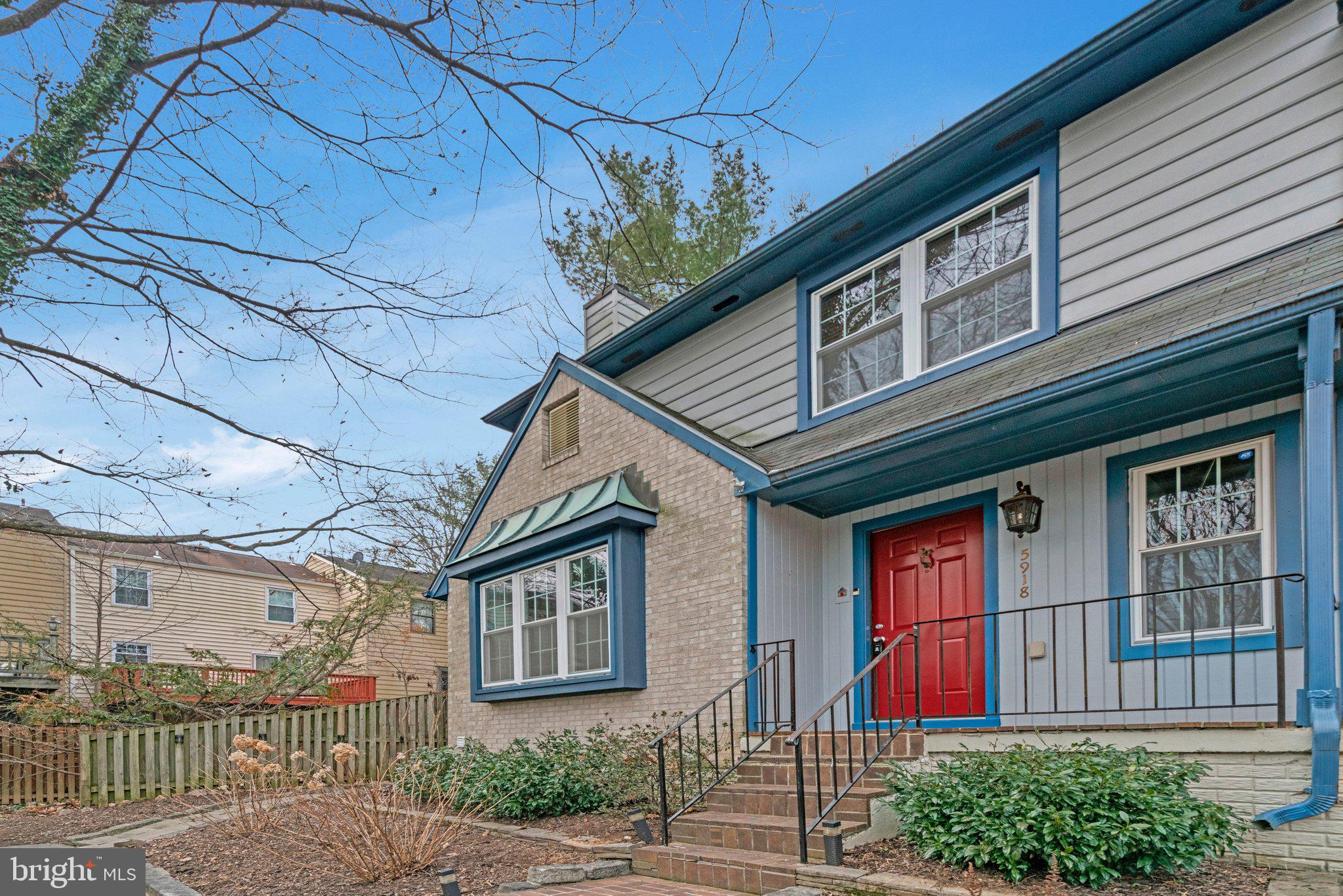 5918 Roberts Common Court Burke, VA 22015 - Photo 2 of 10