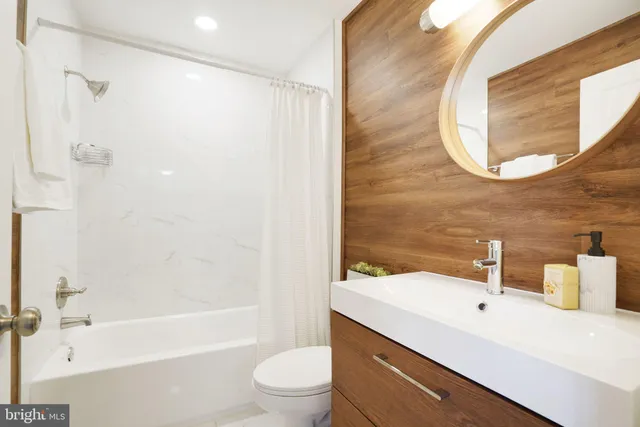 $675,000 | 5918 Roberts Common Court, Burke, VA 22015