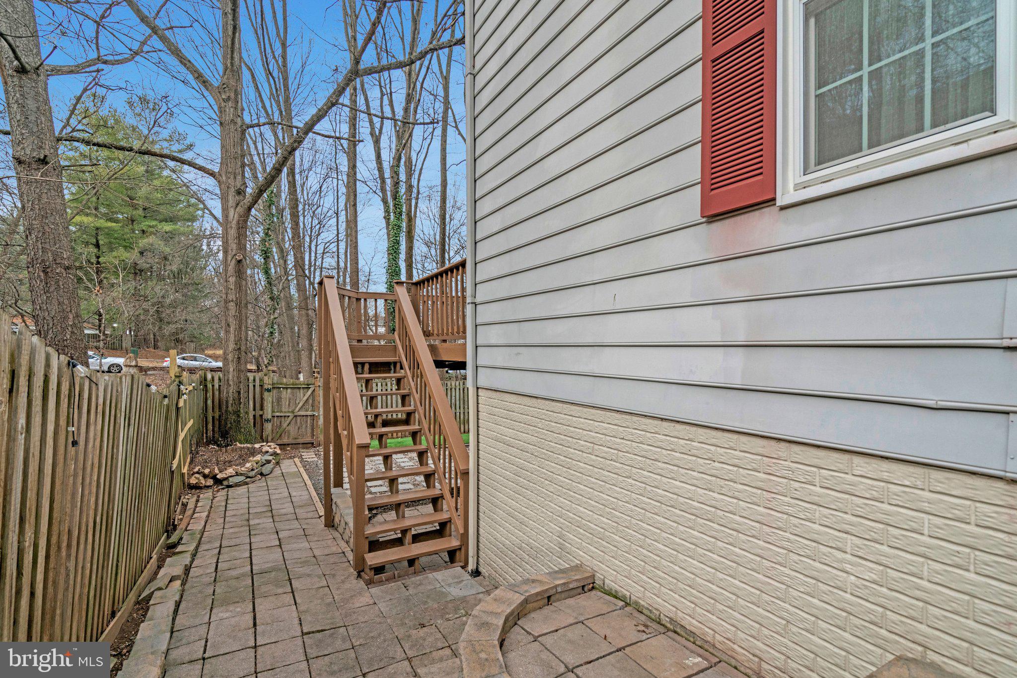 5918 Roberts Common Court Burke, VA 22015 - Photo 6 of 10