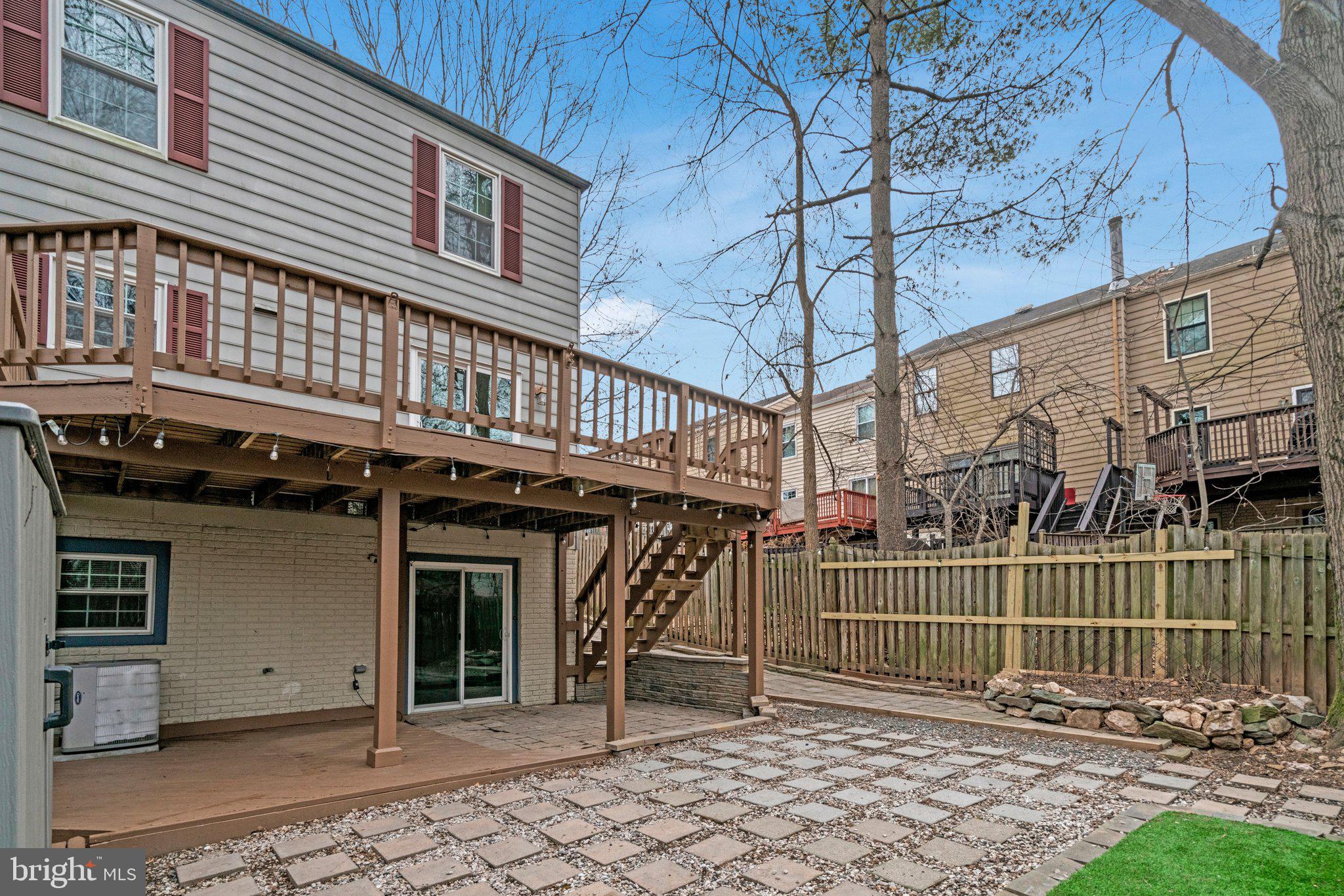 5918 Roberts Common Court Burke, VA 22015 - Photo 9 of 10