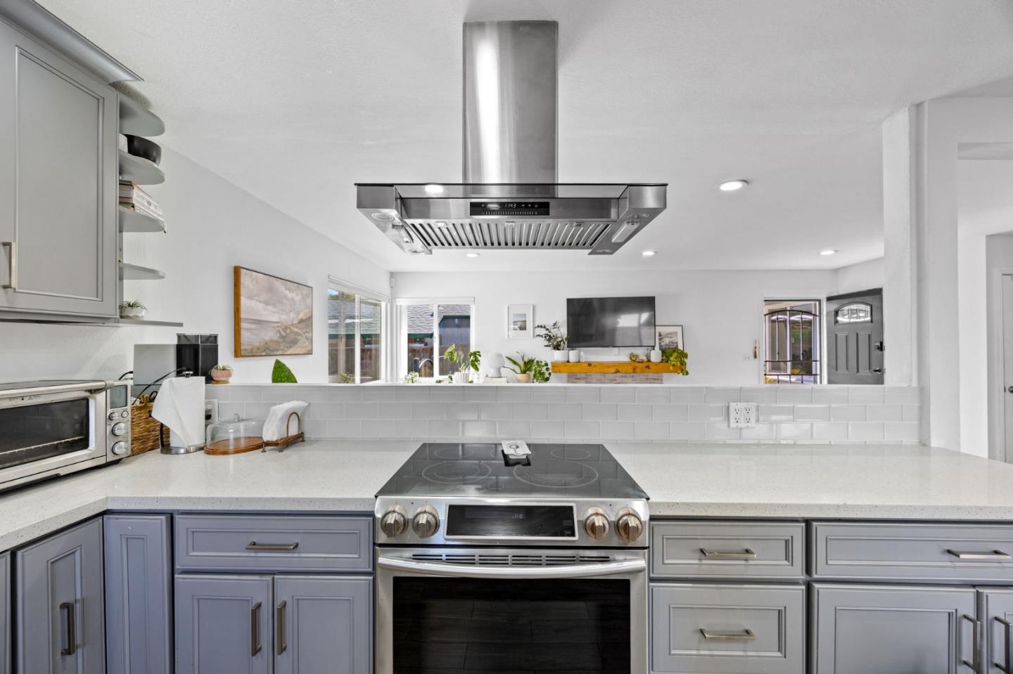 31355 Hugh Way Hayward, CA 94544 - Photo 7 of 28