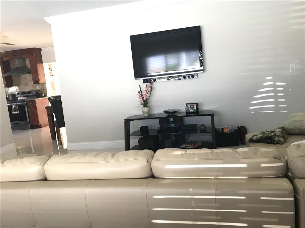 4624 Avalon Street Boca Raton, FL 33428 - Photo 8 of 19 Photo 8