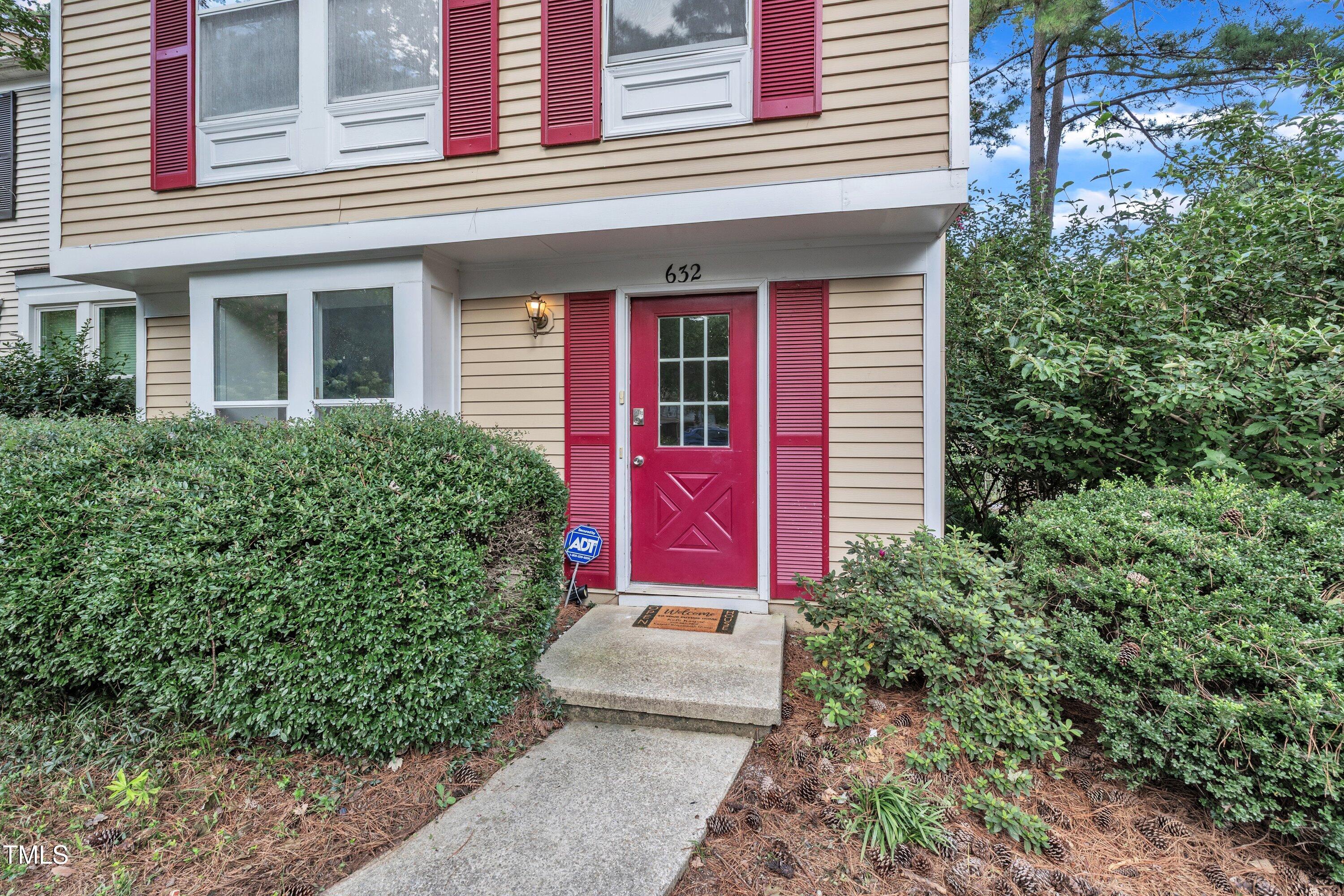 632 Middleton Avenue Cary, NC 27513 - Photo 2 of 34 front view of a house