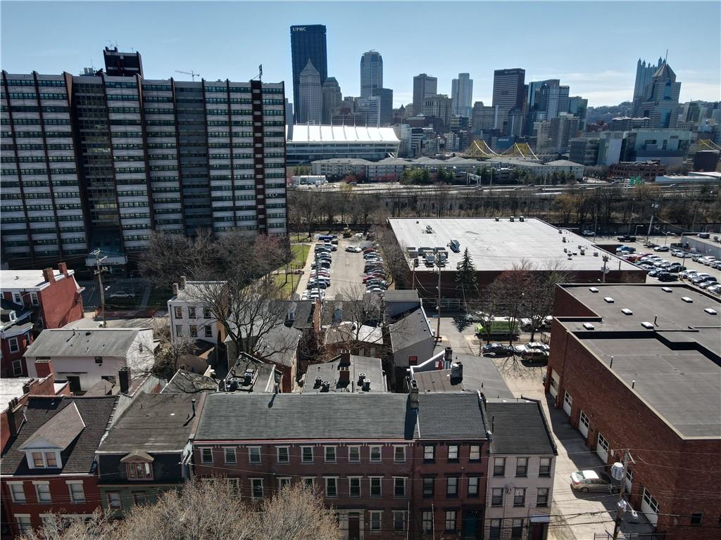 513 Lockhart Street, Unit 2 Pittsburgh, PA 15212 - Photo 21 of 21 a view of a city