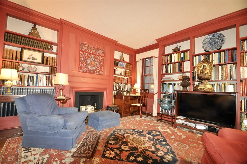 81 Pinckney Street Boston, MA 02114 - Photo 5 of 14