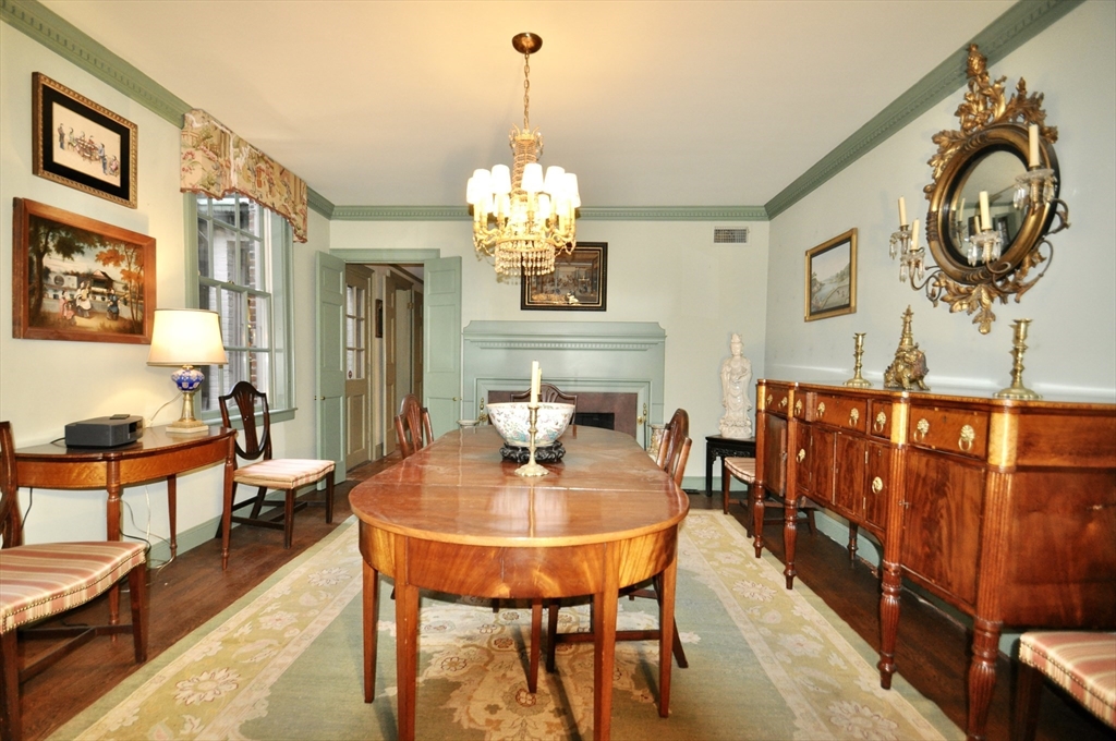 81 Pinckney Street Boston, MA 02114 - Photo 8 of 14