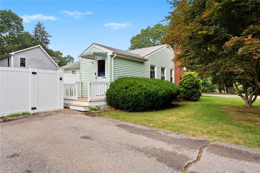 2 Glen Drive Warwick, RI 02889 - Photo 11 of 46