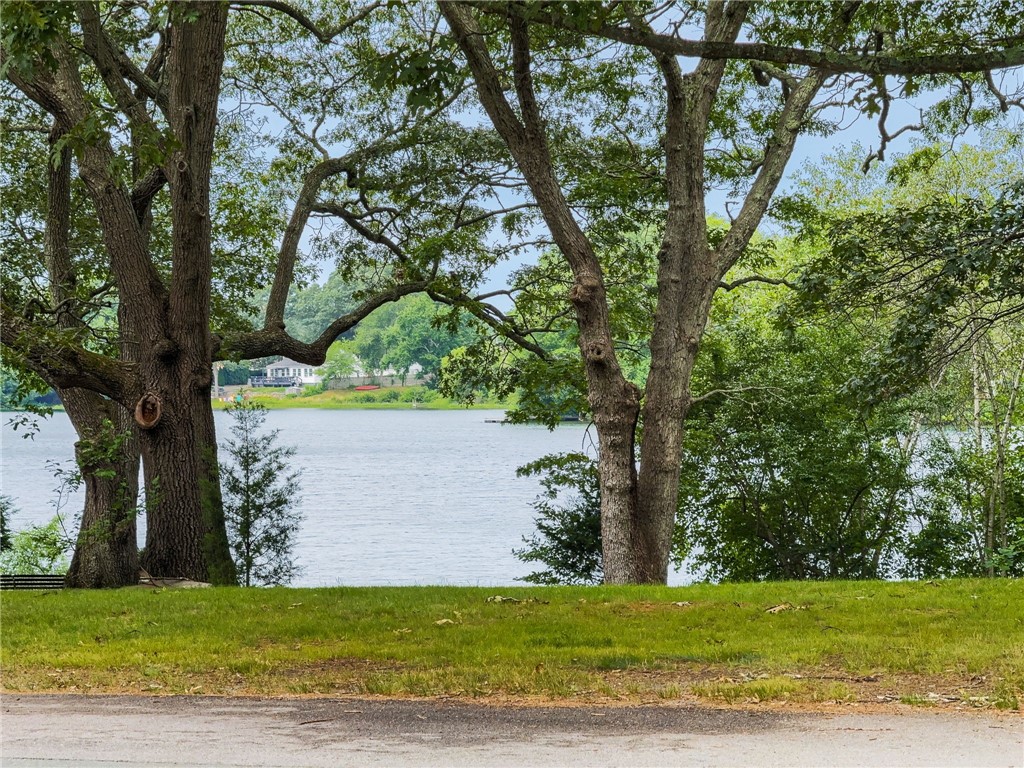 2 Glen Drive Warwick, RI 02889 - Photo 7 of 46