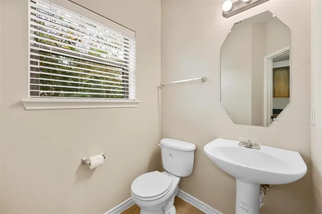 $1,695 | 914 East Glenn Crossett Street, Arlington, TX 76010