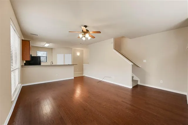 $1,695 | 914 East Glenn Crossett Street, Arlington, TX 76010