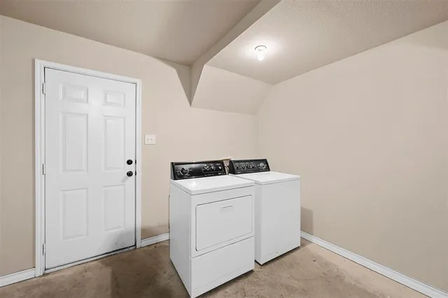 $1,695 | 914 East Glenn Crossett Street, Arlington, TX 76010