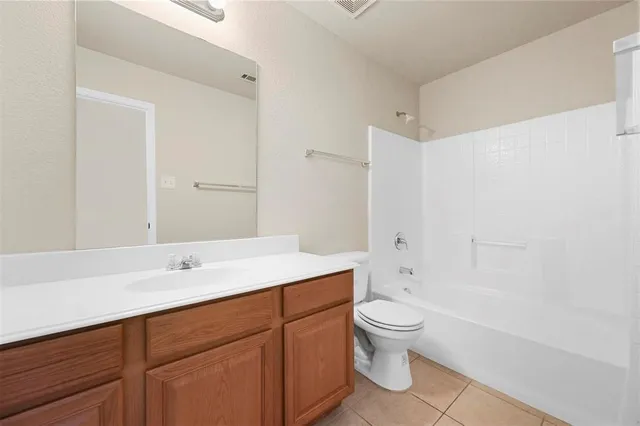 $1,695 | 914 East Glenn Crossett Street, Arlington, TX 76010