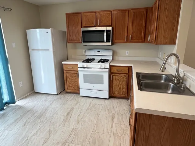 $1,800 | 112 Mason Reed Cove, Kyle, TX 78640