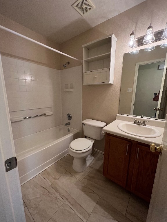 112 Mason Reed Cove Kyle, TX 78640 - Photo 28 of 36 Secondary bathroom