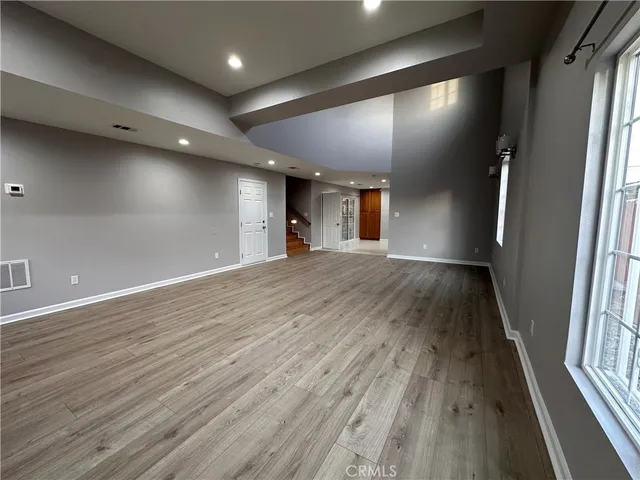 $4,700 | 642 North 6th Avenue, Upland, CA 91786