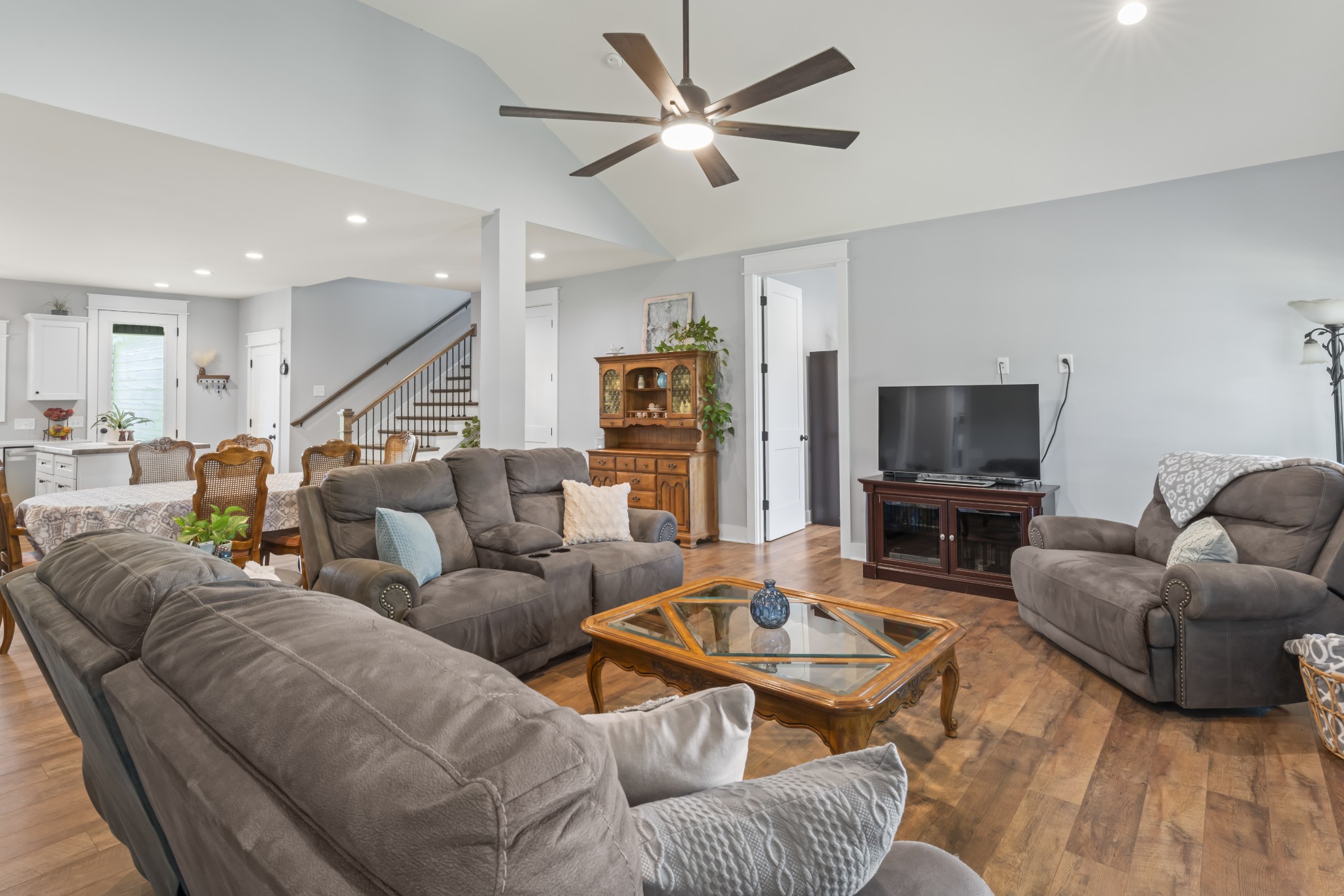 1510 Wade Brown Road Lewisburg, TN 37091 - Photo 25 of 59 a living room with furniture and a flat screen tv